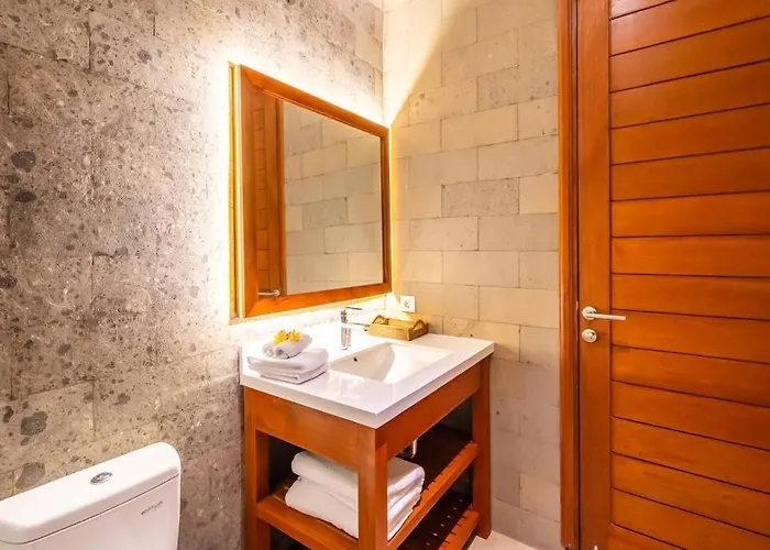 Bright Modern In Perfect Walkable Location サヌール