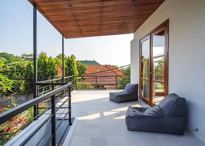 Bright Modern In Perfect Walkable Location * サヌール